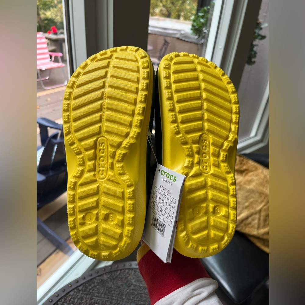 CROCS KIDS CLASSIC ELF CLOGS IN LEMON GREEN J 3 - Picture 11 of 11